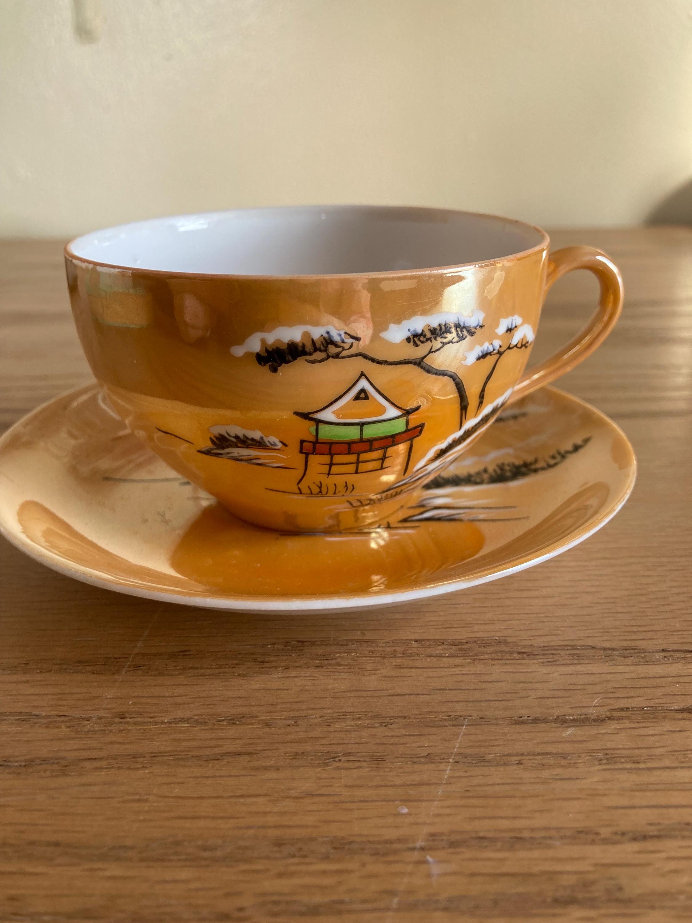 メイドインジャパンの、古いティーセット Des antiquités francaises