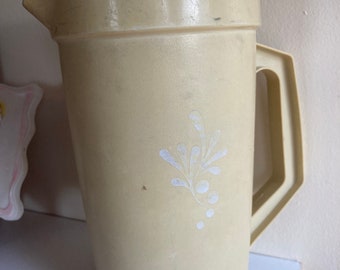 Vintage Tupperware pitcher, harvest gold, 800, 801, 2 quart