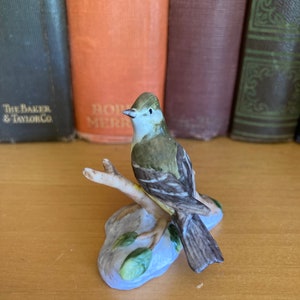 Royal Cornwall Miniature bird figurine, statue, flycatcher, 1982