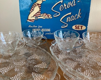 Anchor Hocking Anchorglass Serva-snack Set, 4 Trays and 4 Glasses