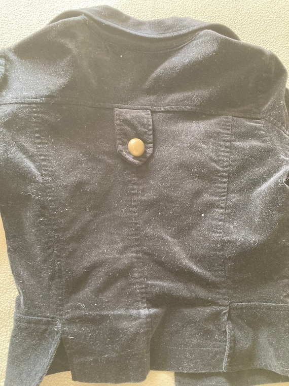 Black velvet vintage jacket with brass buttons - image 6