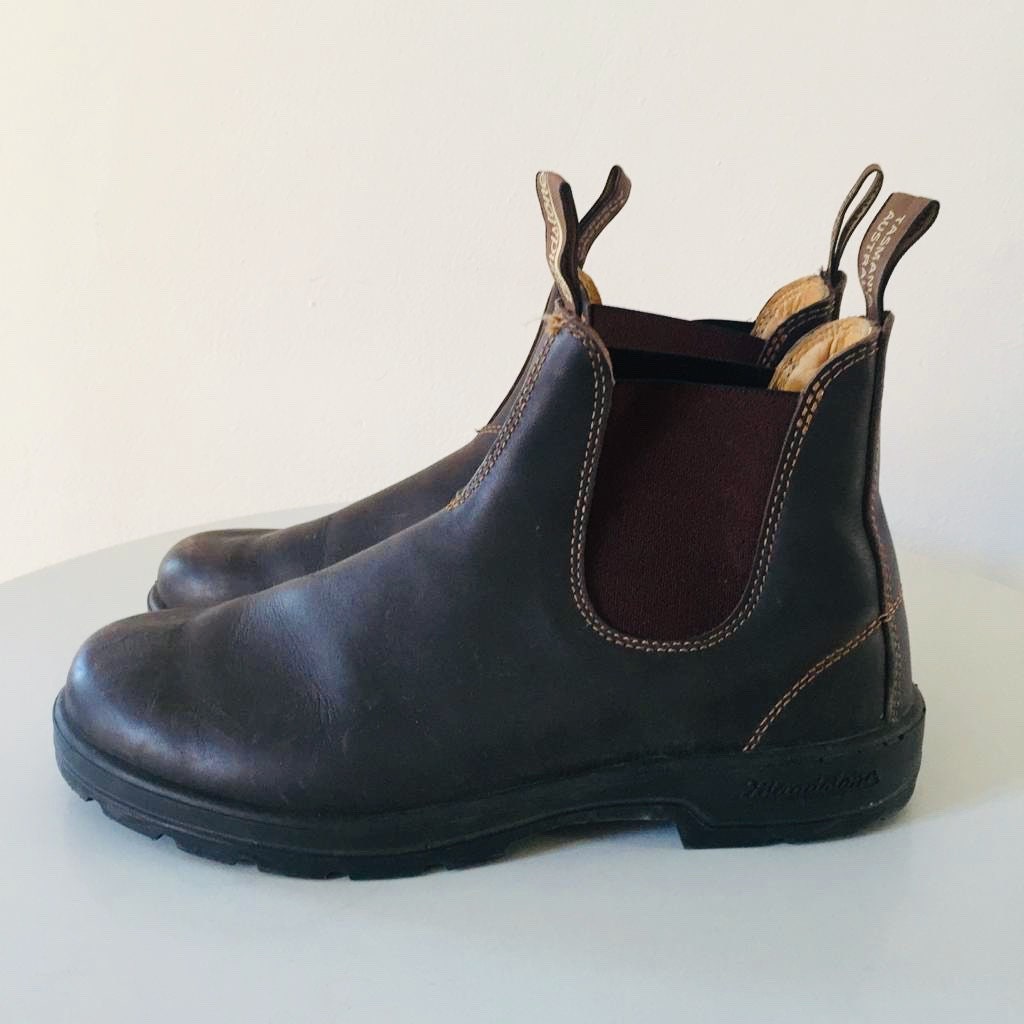 blundstone type boots