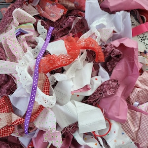 100+ pcs Vintage fabric scraps for scrappy quilts, Trim, Junk Journal Supplies, Mixed Media, Slow Stitching Fabric, Valentines Colors Fabric