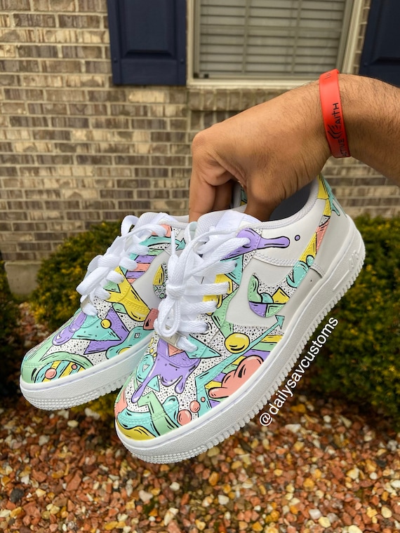 How to customise NIKE AIR FORCE 1 Gold Doodle Tutorial by COOCU CUSTOMS 