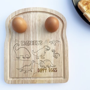 Gepersonaliseerde dinosaurus dippy ei - houten ontbijt eierplank - perfect cadeau idee - het maken van ontbijt leuk - Childs Eggcellent eieren