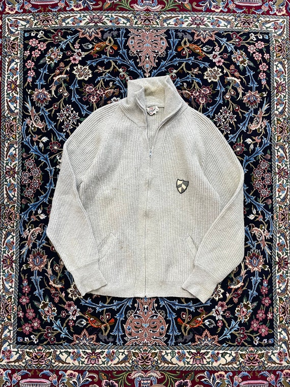 Vintage knitted zip up