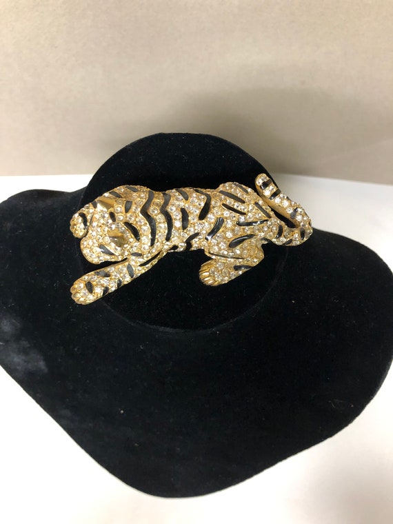 Vintage Tiger brooch/pin signed Sardi enamel & di… - image 2