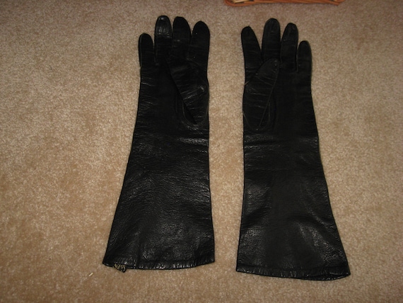 Vintage elegant gloves, soft Black leather gloves,