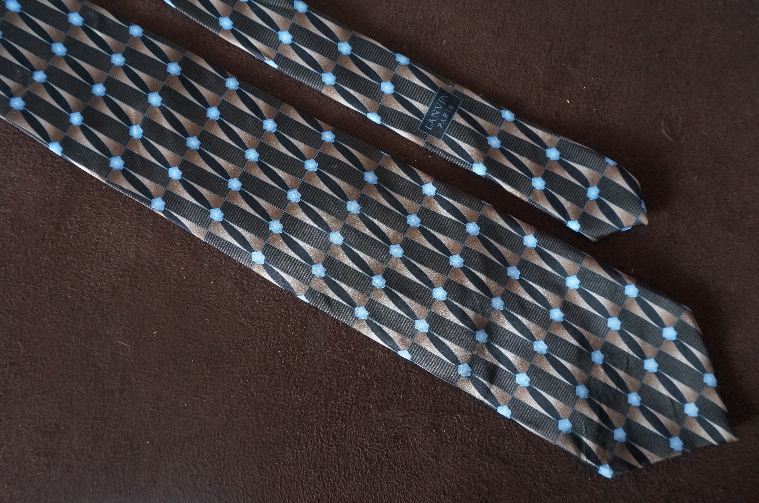New- Valerio Garati- Gold Geometric Hand-Made Silk Tie – Mentauge