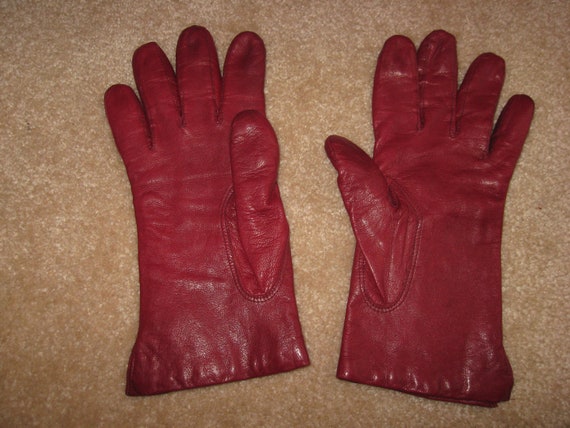 Vintage elegant gloves, soft Red leather gloves, M