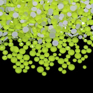 Neon Yellow Flatback Rhinestone MIX Bag 1440 Pc Flat Back Dance Costume DIY Rhinestones Nail Art Diamond SS6 SS10 SS12 SS16 SS20 Ships USA