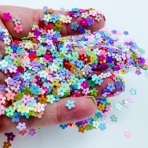 Mixed Colors Daisy Flower Flowers Fun Party Confetti Chunky Poly Glitter for Glitter Epoxy Tumblers Ships From USA C6-6-3