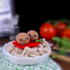 Padrão de crochê de comida amigurumi de espaguete e almôndegas - tutorial de arquivo digital em PDF