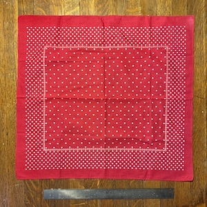 Pañuelo vintage de lunares rojos y blancos de los años 60