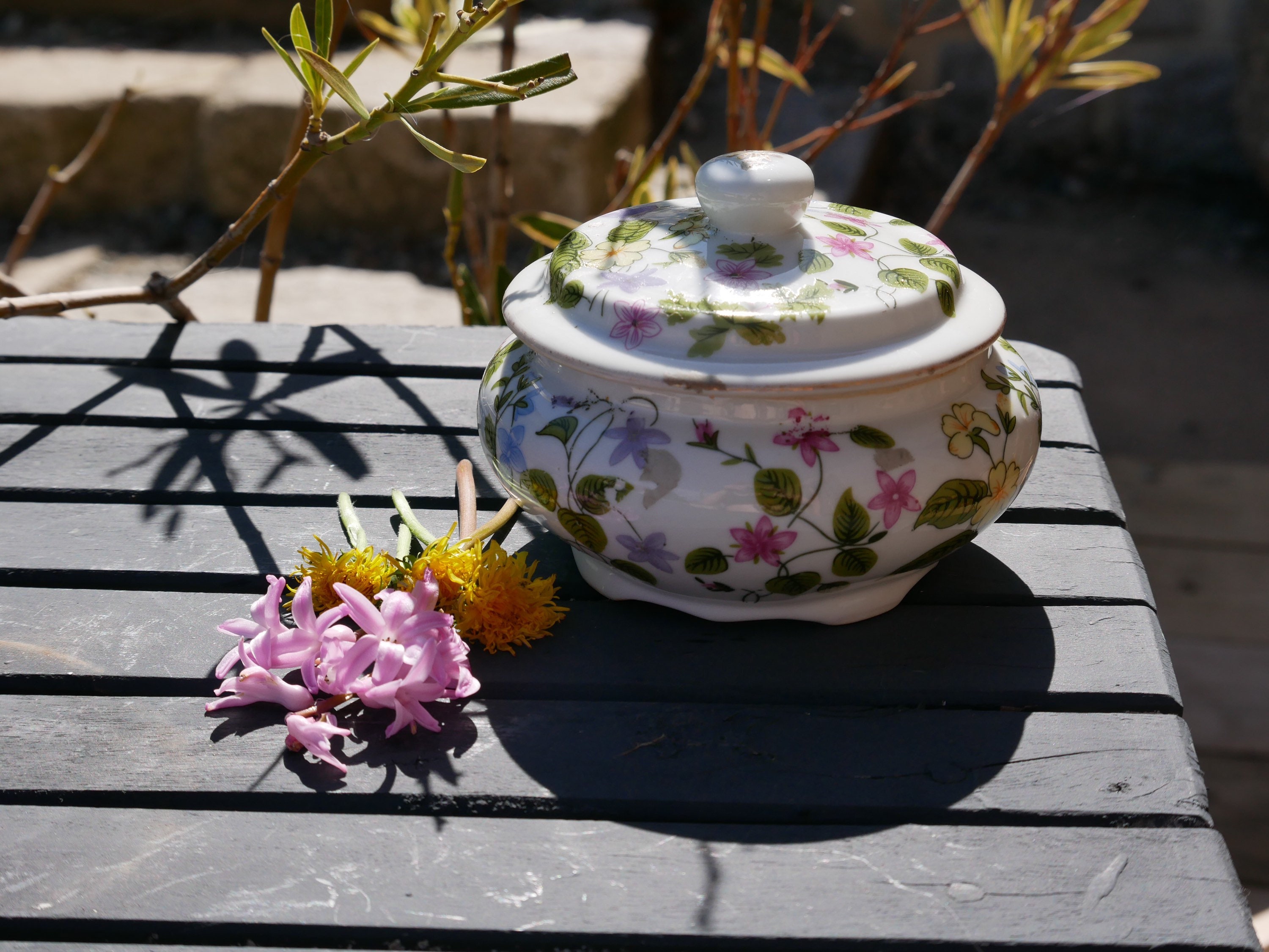 Bonbonnière en Céramique Motif Floral