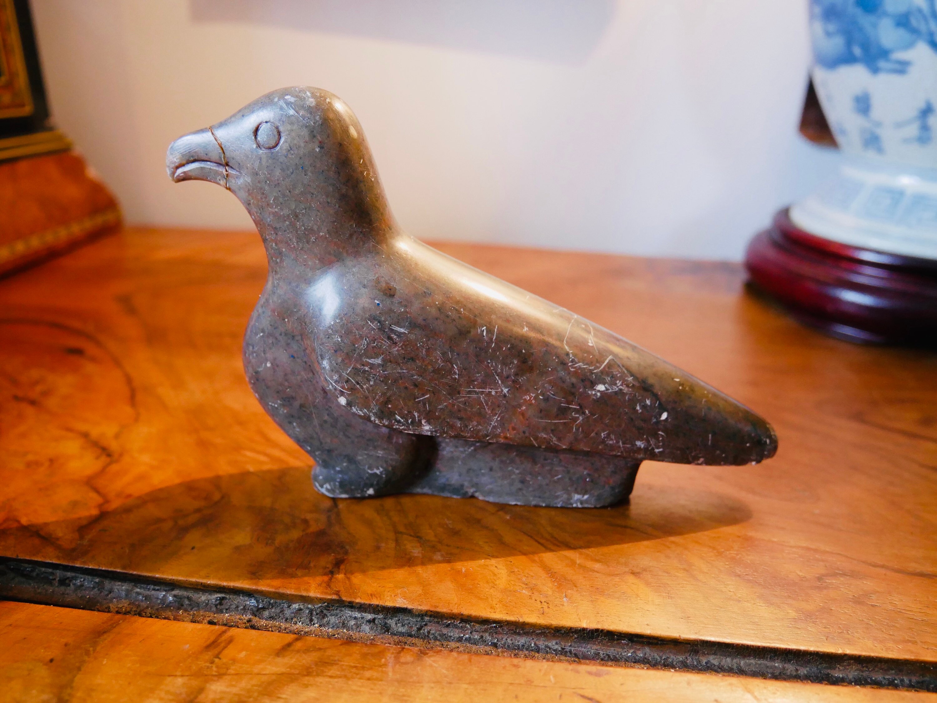 statue d'un Oiseau en Pierre