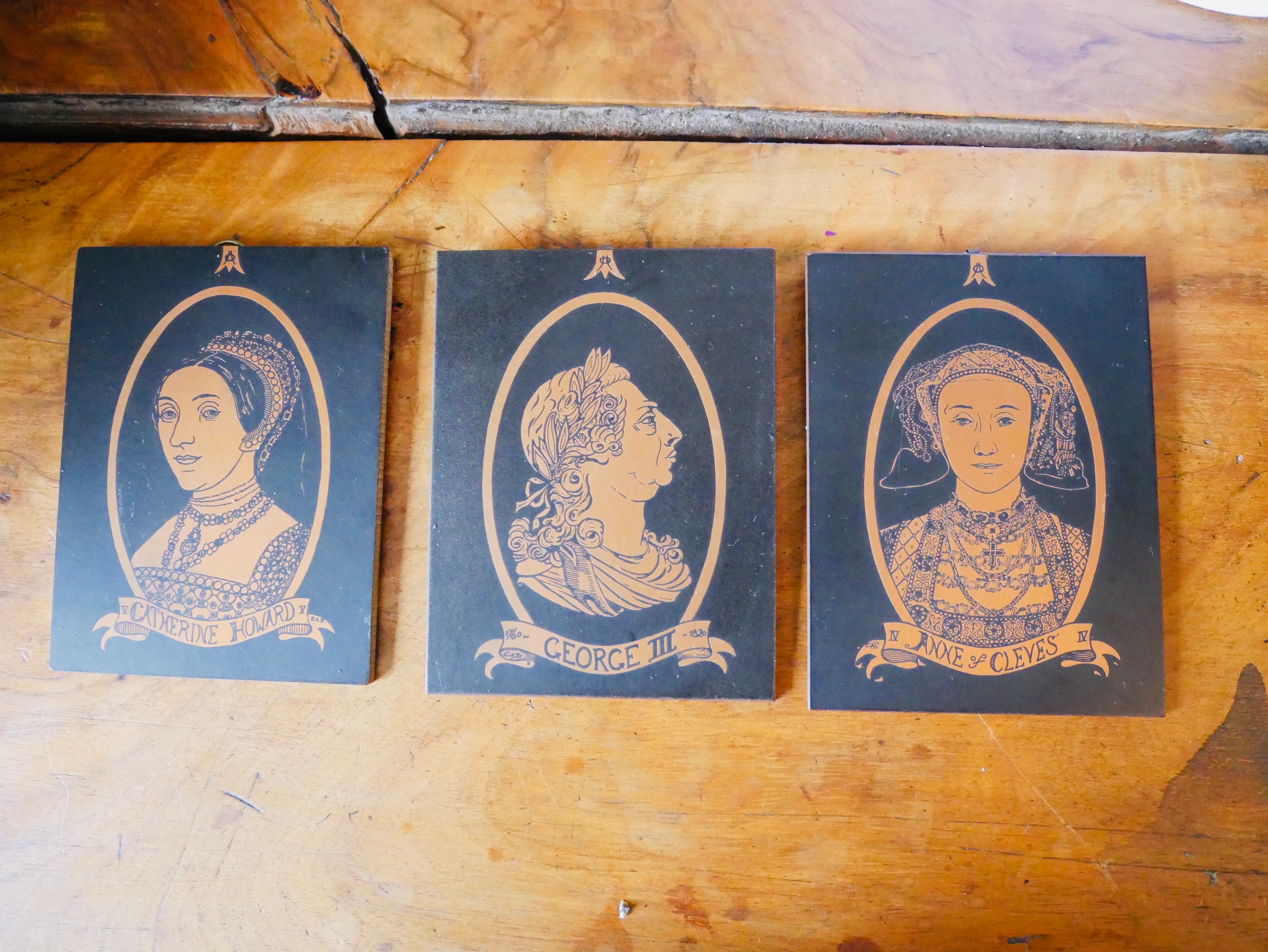 Ensemble de Trois Décorations Murales Anglaises