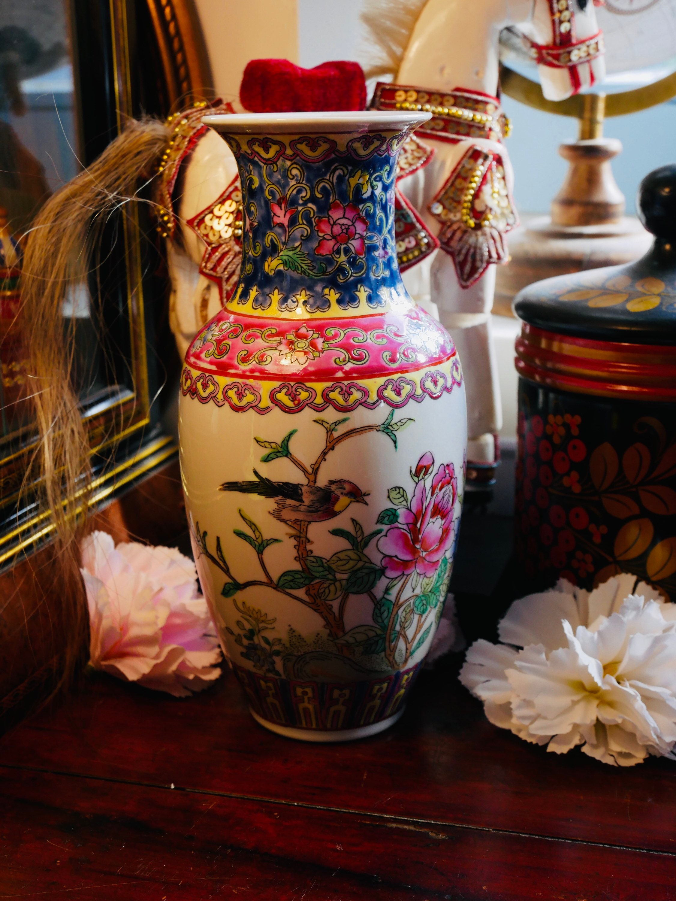 Vase Chinois en Céramique Motif Floral et Écriture Rose Blanc