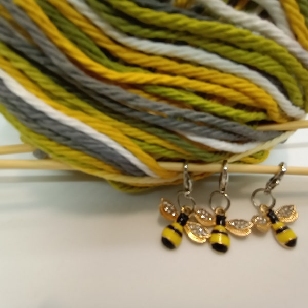 3 Small pieces Bee Stitch Markers, rhinestone markers for knitting, knitting notions, stitch markers for crochet, zipper pull