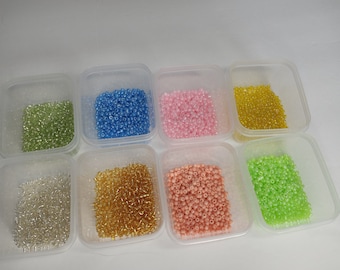 3mm pieces Glass Seed Beads 550, Small Craft Beads, Small Beads for DIY Bracelets, Necklaces Crafting Beads, Jewelry Making Supplies