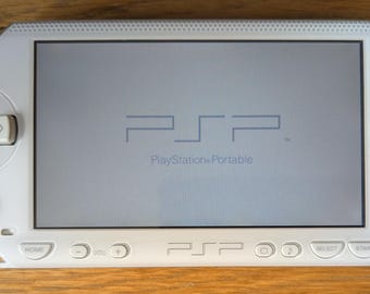 Consola portátil Sony PlayStation 1003 PSP