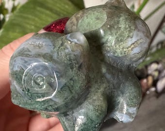 モスアゲート フシギダネクリスタル l 天然石彫刻・研磨ポケモン