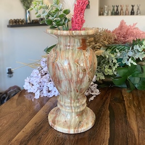 Green Onyx Vase - Things That Rock