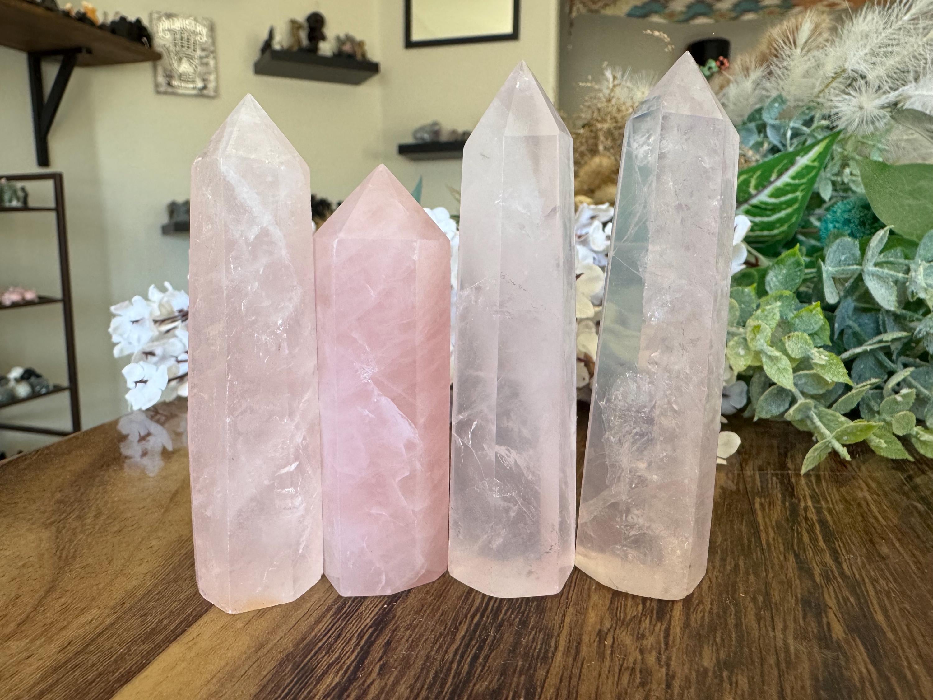 ローズクォーツ タワーポイントクリスタル | 天然石彫刻・研磨