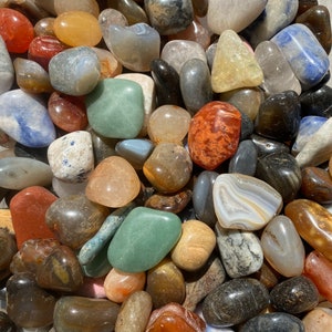 Bolsa mixta misteriosa de cristales y piedras / Piedras preciosas pulidas pequeñas, medianas y grandes /