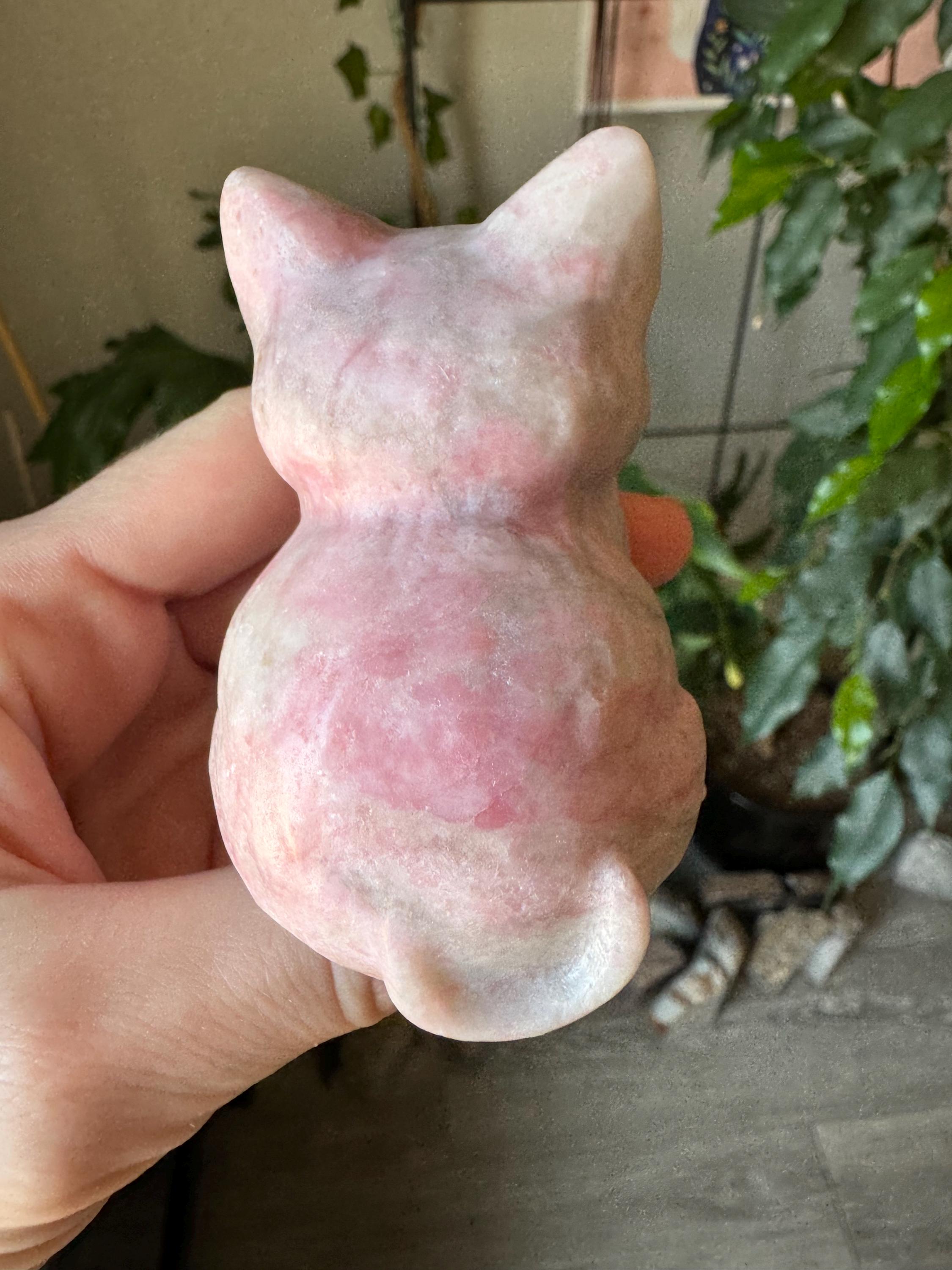 ピンクオパールキャットクリスタル | 天然石彫刻のかわいい座り