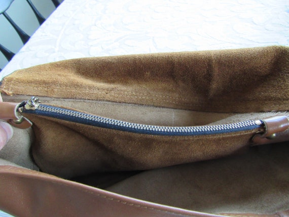 1980's Tan Soft Leather Clutch Purse - image 10
