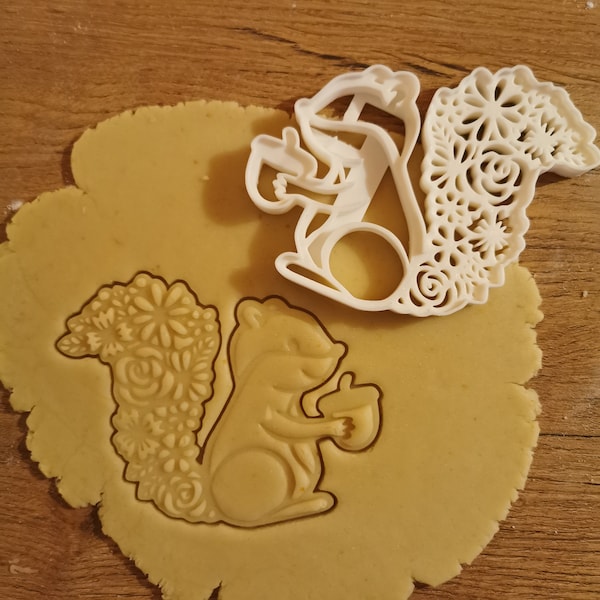 Squirrel cookie cutter