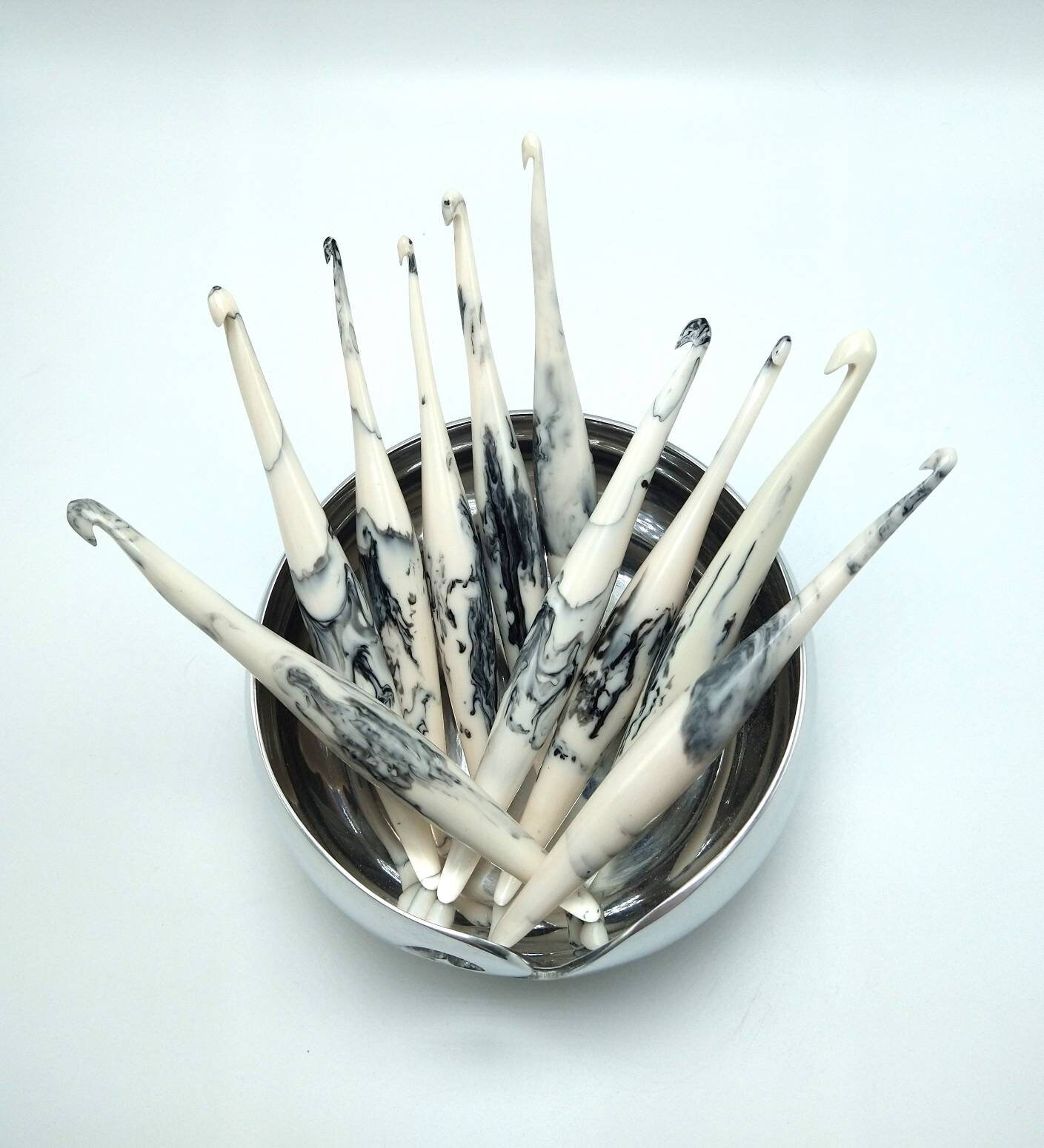 Swirl COOKIE & CREAM Streamline Furls Crochet Hooks , 4.0mm to 10mm , Resin