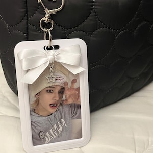 kpop photocard holder, kpop pc holder with aesthetic ribbon bow and charm / kpop bag charm / kpop keychain