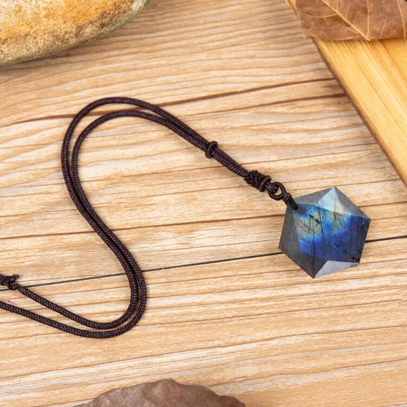 Labradorite Gemstone Dragons Heart Pendant Necklace-Healing Spiritual Protection Grounding Balance Necklace-Natural Crystal Energy Necklace