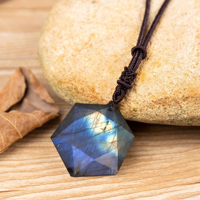 Labradorite Gemstone Dragons Heart Pendant Necklace-Healing Spiritual Protection Grounding Balance Necklace-Natural Crystal Energy Necklace