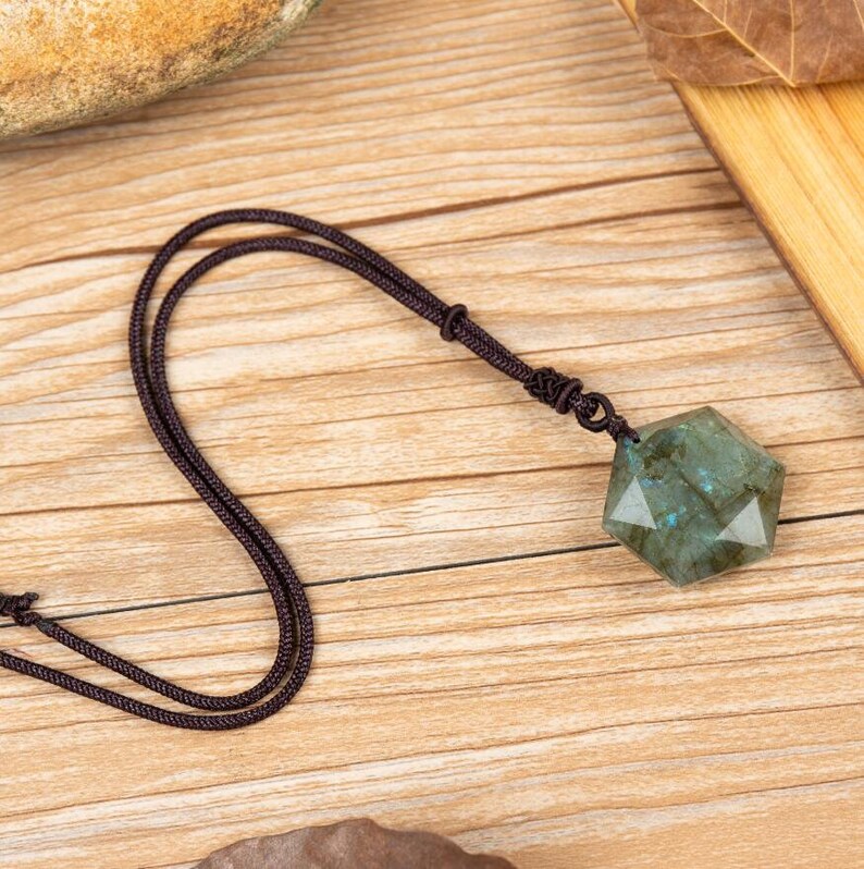 Labradorite Gemstone Dragons Heart Pendant Necklace-Healing Spiritual Protection Grounding Balance Necklace-Natural Crystal Energy Necklace