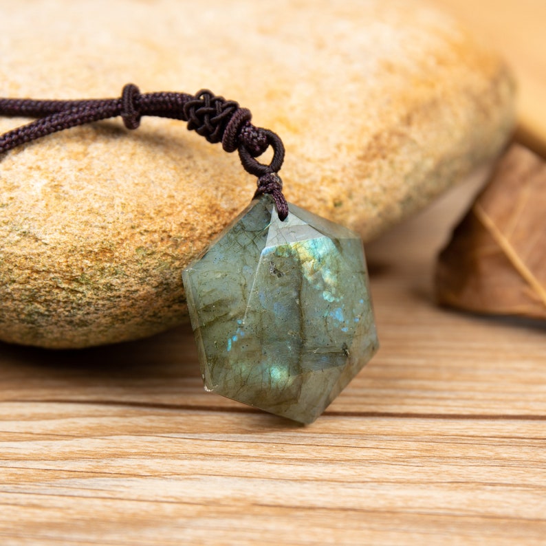 Labradorite Gemstone Dragons Heart Pendant Necklace-Healing Spiritual Protection Grounding Balance Necklace-Natural Crystal Energy Necklace