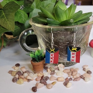 L&#39;manburg flag earrings Dream SMP