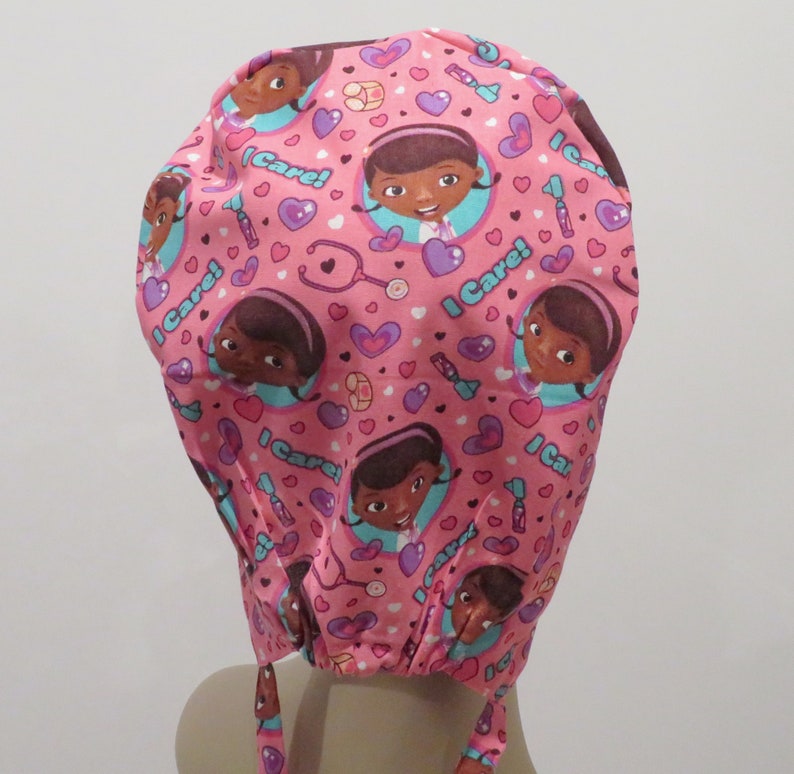 DOC fabric scrub hats, Bouffant scrub hats, Mc stuffins scrub hats, Girl scrub hats, Nurse fabric scrub hats, Doctor scrub hats zdjęcie 2