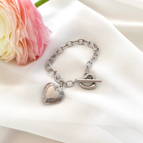 Heart Locket Bracelet with Heart Toggle Clasp, Photo Picture Locket, Bridesmaids Gift, Valentine Gift, Kpop Jewelry