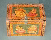 Vintage Trunk Box, Old box, Indian Wedding trunk Trunk box from 1940s wooden trunk Hand painted trunk Indian furniture Sandook box