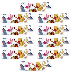 Puede incluir: Diez tiras de tela coloridas con el tema de Winnie the Pooh con fondo blanco. Las tiras presentan los personajes de Winnie the Pooh, Piglet, Tigger y Eeyore.