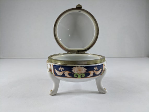 vintage ceramic asian jewelry or trinket box - Pr… - image 3