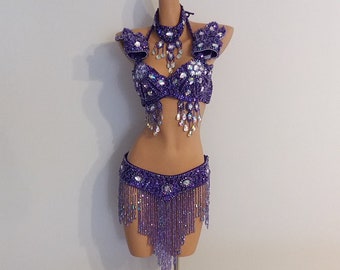 Falda y top de cuentas moradas - Disfraces de samba - Chica de carnaval - Las Vegas - Cabaret - Burning Man - Desfile del Orgullo - Mardi Gras