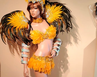 Bikini dorado de 81 cm con plumas, talla S/M. Falda estilo samba, ideal para carnaval, espectáculos en Las Vegas, cabaret, Burning Man y desfiles del orgullo gay.