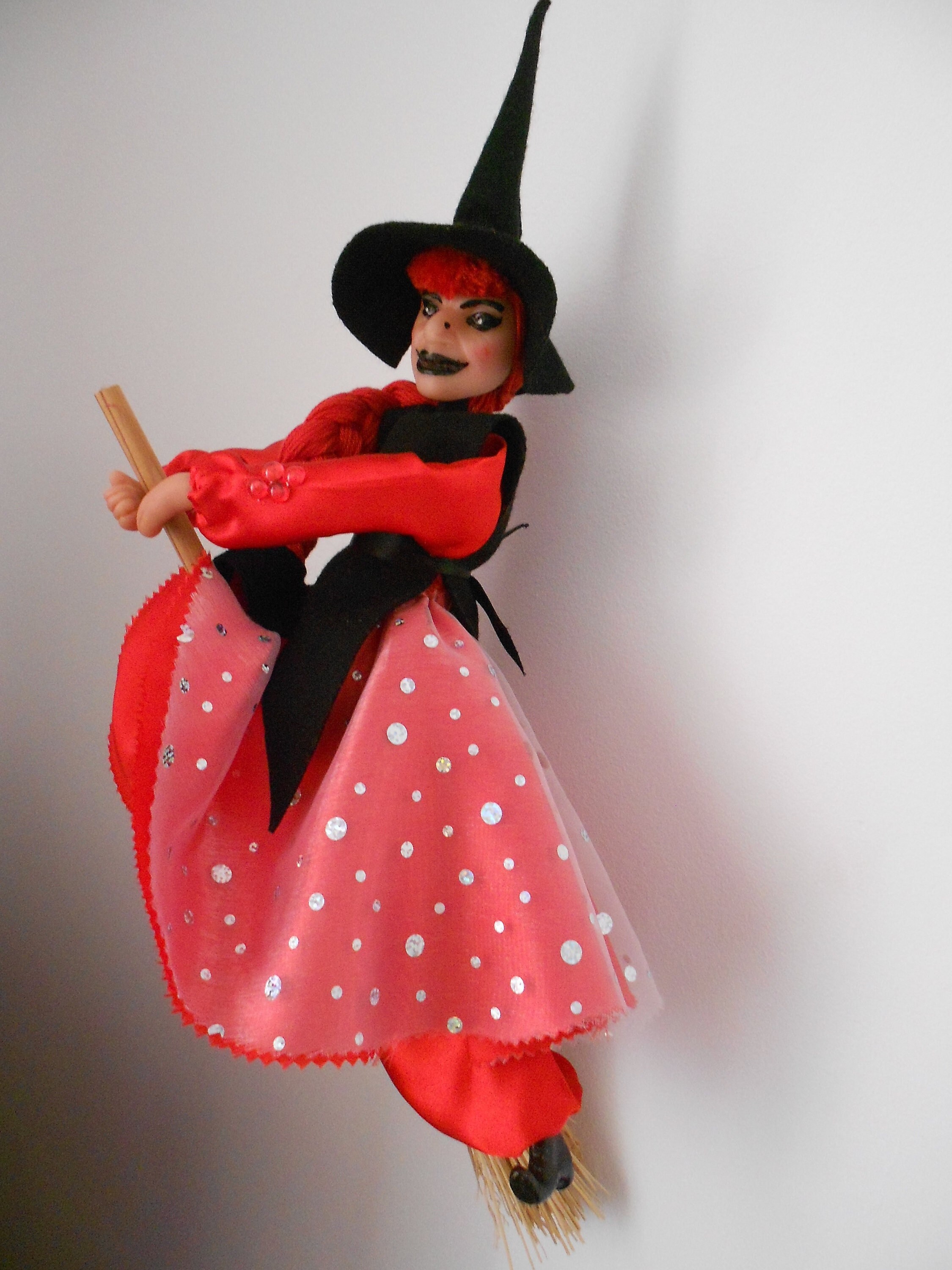 Sorcière de 40 cm à Suspendre
