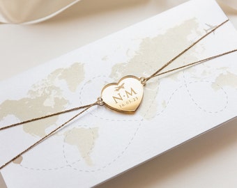 Reisepass-Hochzeitseinladung Gold als Pocketfold mit goldenem Herzanhänger, Destination Wedding, Auslandshochzeit, Luxus, Bordkarte