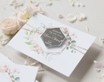 Save-the-Date Karte mit graviertem Sechseck-Spiegelmagnet Floral, Magnet, Silber, Hochzeit, STD, Blumen