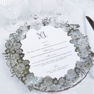 Silberner Spiegel-Menü mit Laser-geschnittenen Rosen, Blumen und Schmetterlingen, Hochzeitsmenü, Elegante Feier